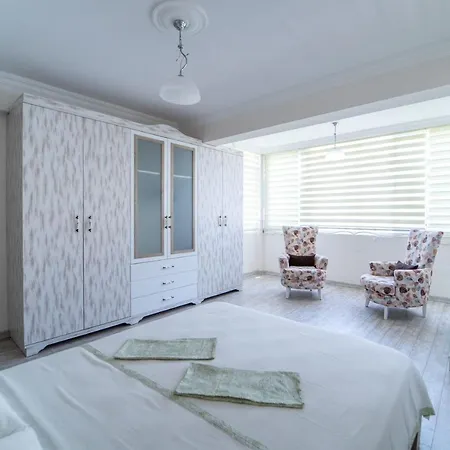 Splendid Flat Close To The Beach With Balcony And Shared Backyard In Fethiye Apartamento *