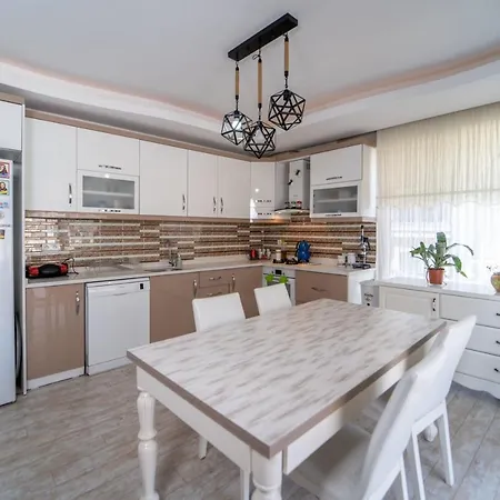 Apartamento Splendid Flat Close To The Beach With Balcony And Shared Backyard In Fethiye Fethiye